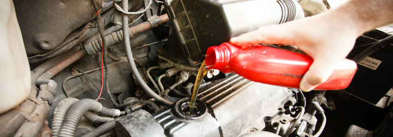 Почему двигатель гонит масло через сапун?